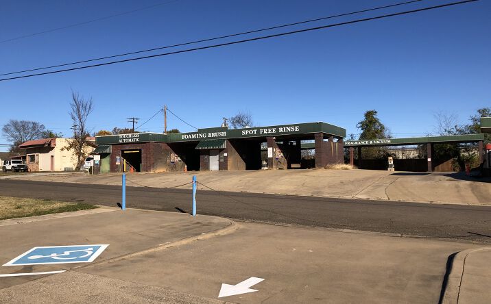 Pictures of Business for Sale, Special Purpose property located at 1407 E Broadway Ave, Gladewater, TX 75647 for sales - image #1