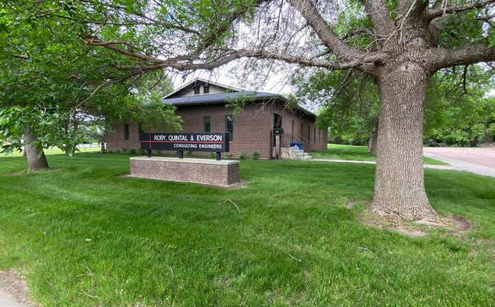 Pictures of Mixed Use property located at 2000 N Kimball St, Mitchell, SD 57301 for sales - image #1