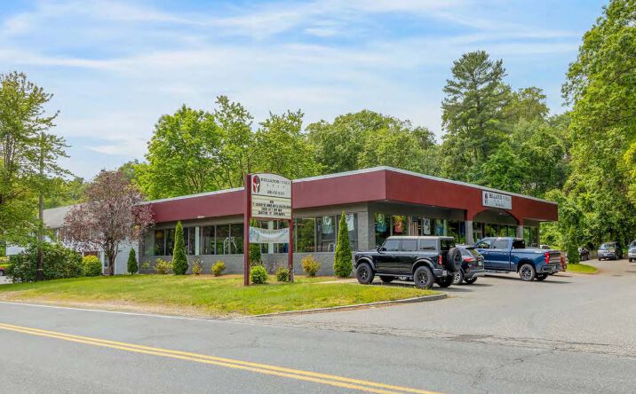 Pictures of Retail property located at 1047 Providence Road, Northbridge, MA 01588 for sales - image #1