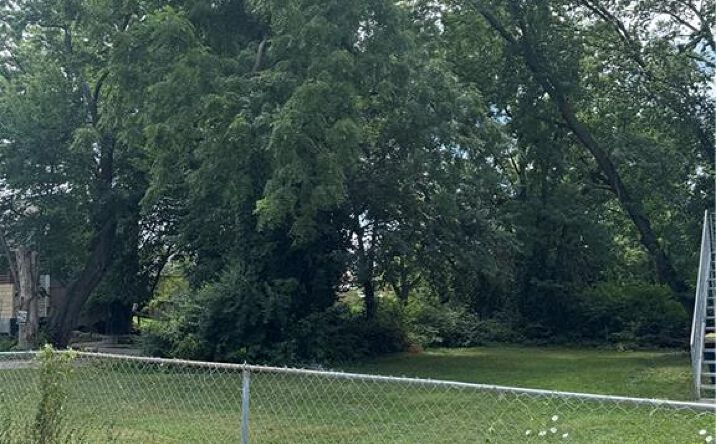 Pictures of Land property located at 1217 W 21 Street, Kansas City, MO 64108 for sales - image #1