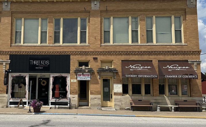 Pictures of Office, Retail property located at 1295 Mulholland Street, Nauvoo, IL 62345 for sales - image #1