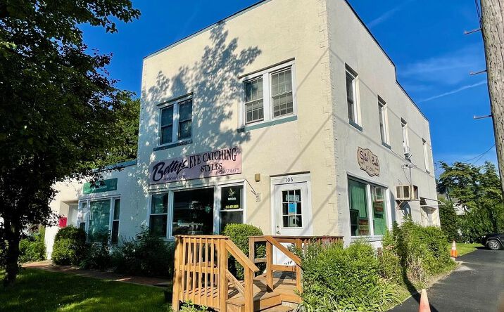 Pictures of Mixed Use property located at 106 Windermere Avenue, Warwick (Town), NY 10925 for sales - image #1