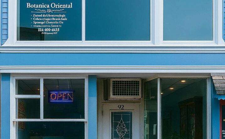 Pictures of Office, Retail property located at 923 South Street, Peekskill, NY 10566 for sales - image #1