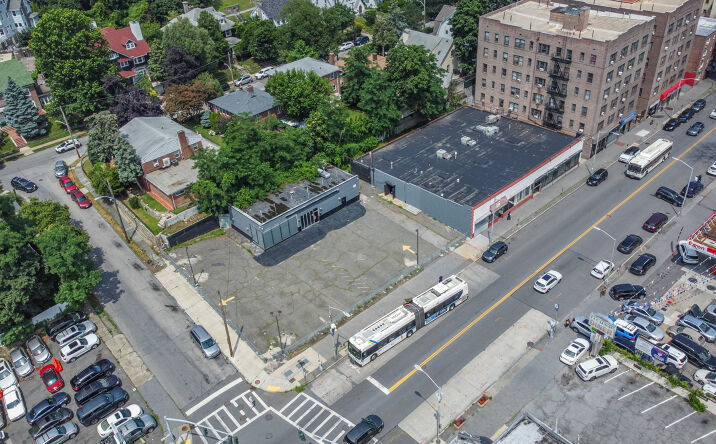 Pictures of Office, Retail property located at 579 S Broadway, Yonkers, NY 10705 for sales - image #1