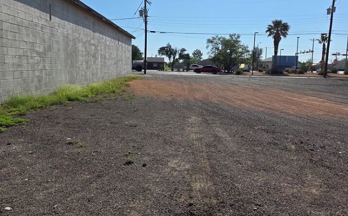 Pictures of Land property located at UNKNOWN Oak St, Pecos, TX 79772 for sales - image #1
