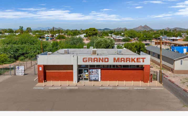 Pictures of Mixed Use, Retail property located at 6254 S 6th Ave, Tucson, AZ 85706 for sales - image #1