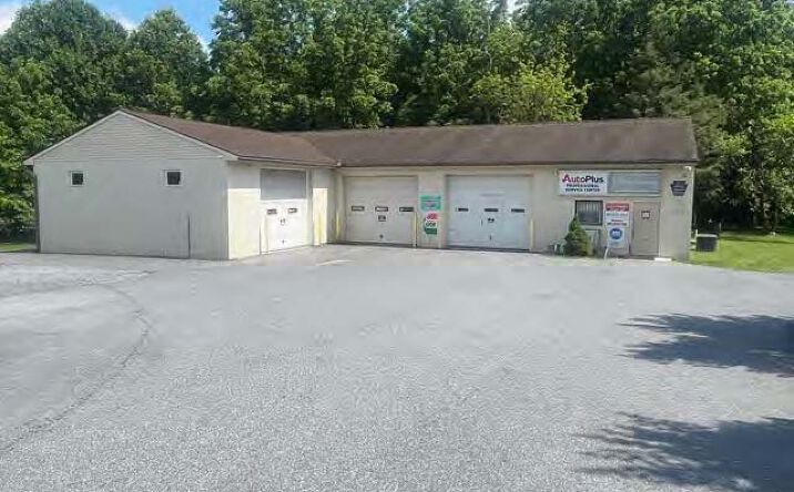 Pictures of Retail property located at 326 Beaver Valley Pike, Willow Street, PA 17584 for sales - image #1