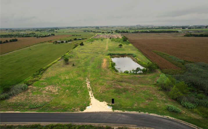 Pictures of Land property located at 1700 County Road 406, Taylor, TX 76574 for sales - image #1