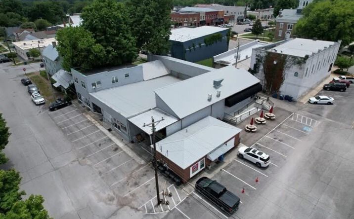 Pictures of Office property located at 216 N Irwin Street, Manchester, TN 37355 for sales - image #1