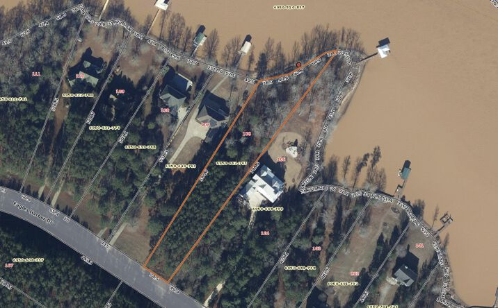 880 Eagles Harbor Dr, Hodges, SC 29653 | Crexi.com