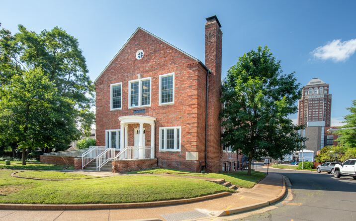 Pictures of Office property located at 7530 Maryland Ave, St. Louis, MO 63105 for sales - image #1