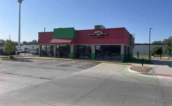 Pictures of Retail property located at 1501 E Euclid Ave, Des Moines, IA 50316 for sales - image #1