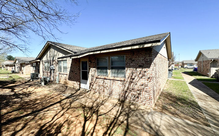 Pictures of Special Purpose property located at 7930 NW Crossland Circle, Lawton, OK 73505 for sales - image #1