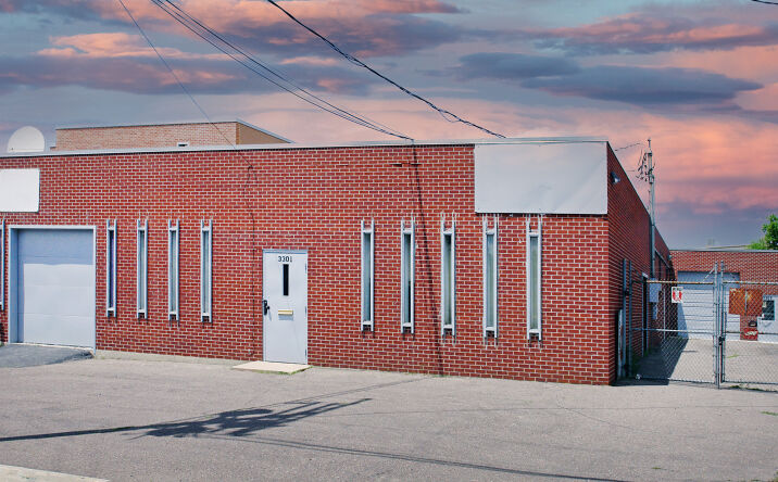 Pictures of Industrial property located at 3301 E 42nd Ave, Denver, CO 80216 for sales - image #1
