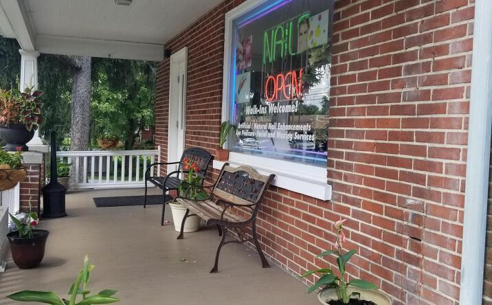 Pictures of Retail property located at Nail Salon, Neffsville, PA 17601 for sales - image #1