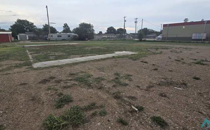 Pictures of Mixed Use property located at 1509 S D Avenue, Portales, NM 88130 for sales - image #1