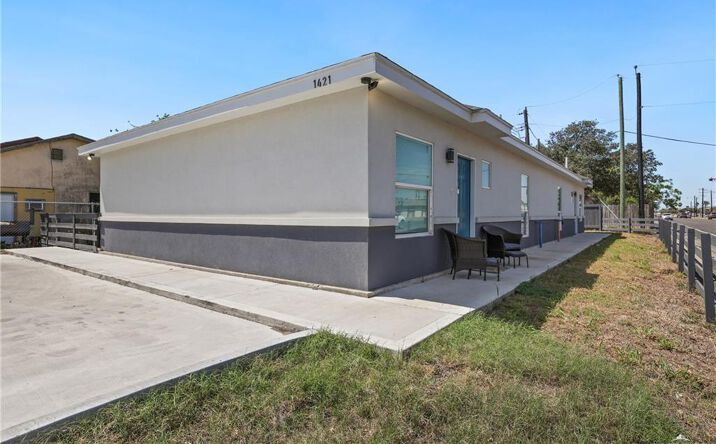Pictures of Multifamily property located at 1421 N 21st Street, McAllen, TX 78501 for sales - image #1