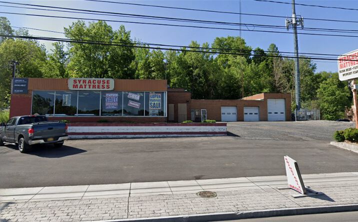 Pictures of Retail property located at 2792 Erie Blvd E, Syracuse, NY 13224 for sales - image #1