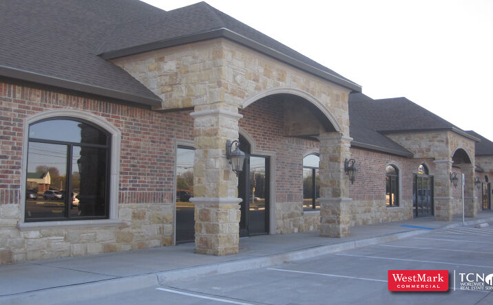 Pictures of Office property located at 5424 19th St, Lubbock, TX 79407 for sales - image #1