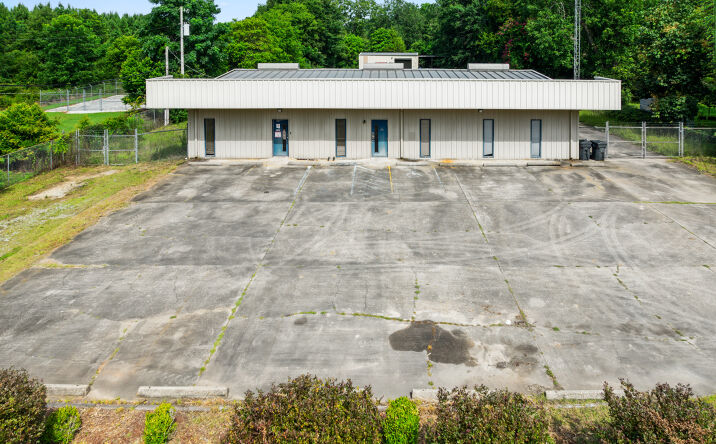 Pictures of Industrial, Office property located at 106 Torrence Rd, Tuskegee, AL 36083 for sales - image #1