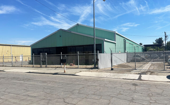 Pictures of Industrial property located at 327 Daniels Ln, Bakersfield, CA 93307 for sales - image #1
