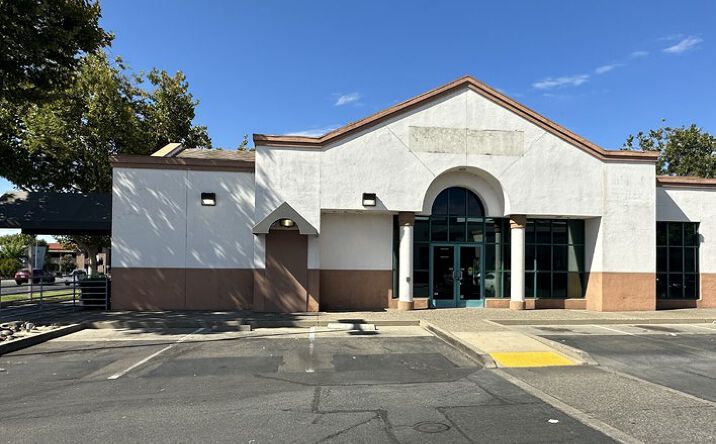 Pictures of Retail property located at 2650 Watt Ave, Sacramento, CA 95821 for sales - image #1