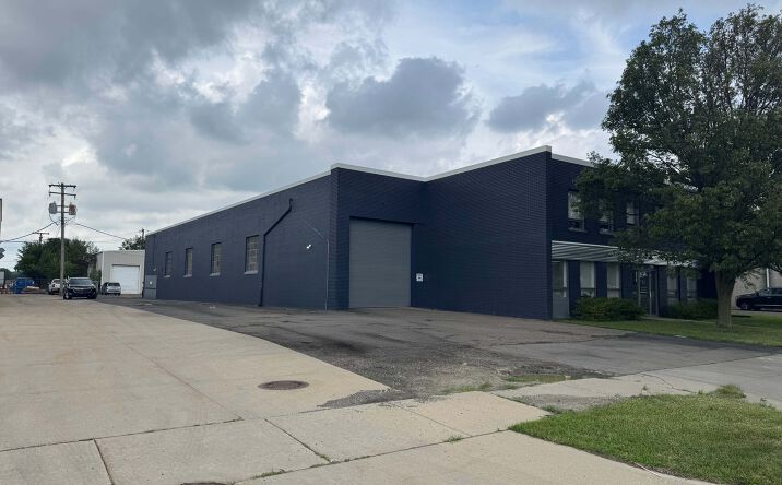 Pictures of Industrial property located at 24871 Gibson Dr, Warren, MI 48089 for sales - image #1