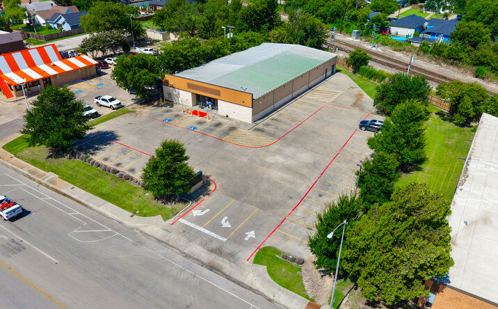 Pictures of Land, Retail property located at 2520 Hemphill St, Fort Worth, TX 76110 for sales - image #1