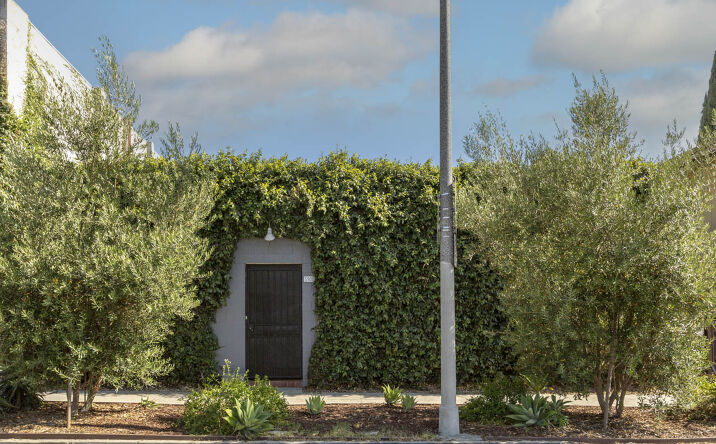 Pictures of Mixed Use, Office property located at 5908 Barton Avenue, Los Angeles, CA 90038 for sales - image #1