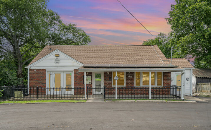 Pictures of Office property located at 2003 Lebanon Pike, Nashville, TN 37210 for sales - image #1