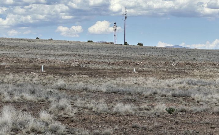 Pictures of Land, Multifamily property located at 152f Colinas Verde, Seligman, AZ 86337 for sales - image #1