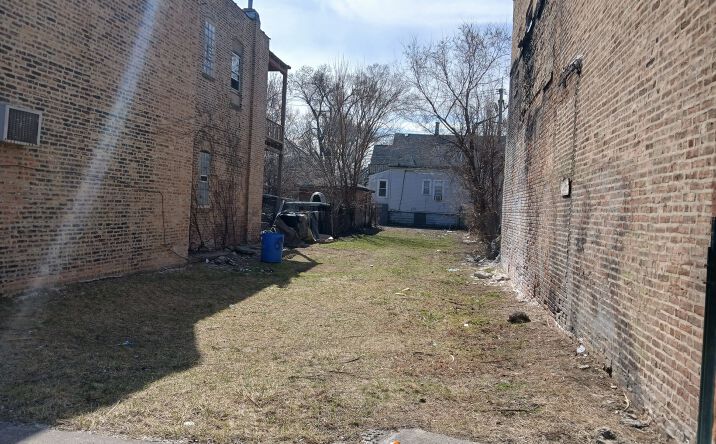 Pictures of Land property located at 1405 E 75th Street, Chicago, IL 60619 for sales - image #1