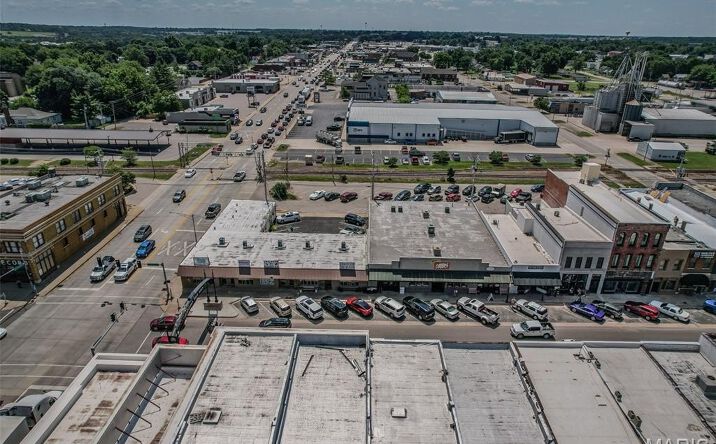 Pictures of Special Purpose property located at 104 W Commercial Street, Lebanon, MO 65536 for sales - image #1