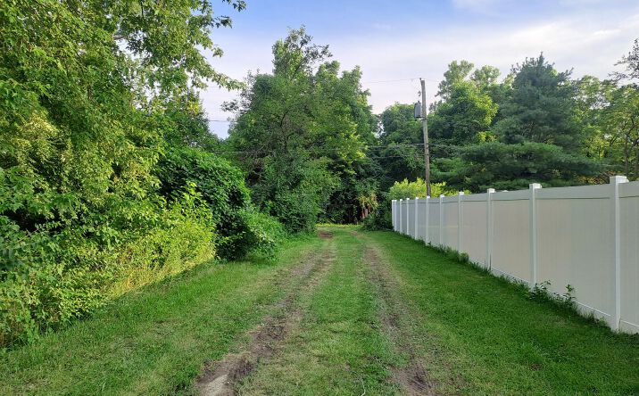 Pictures of Land property located at 0 Wessex Court, Columbus, OH 43232 for sales - image #1