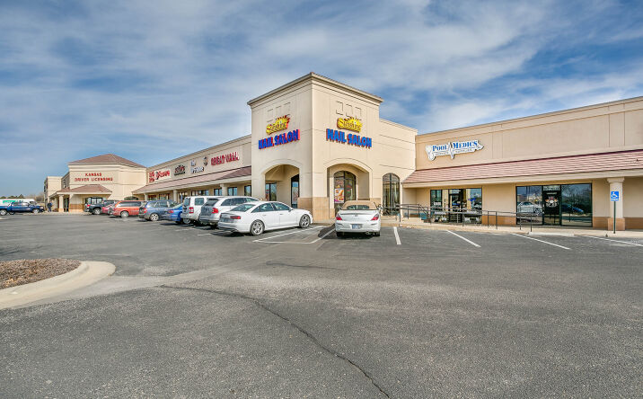 Pictures of Office, Retail property located at 620 N Rock Rd, Derby, KS 67037 for sales - image #1