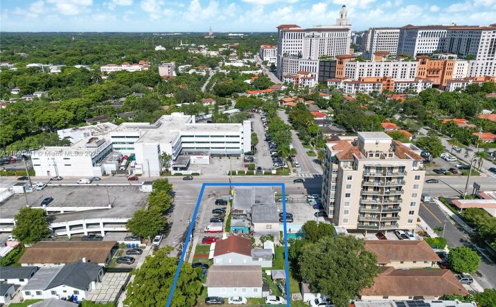 Pictures of Mixed Use property located at 2537 SW 37th Ave, Miami, FL 33133 for sales - image #1