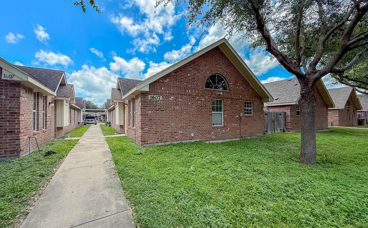 Pictures of Multifamily property located at 1607 Tampa Street, Edinburg, TX 78541 for sales - image #1