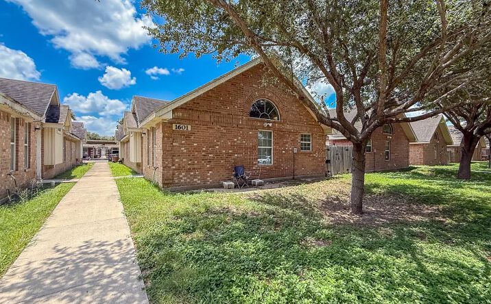 Pictures of Multifamily property located at 1601 Tampa Street, Edinburg, TX 78541 for sales - image #1