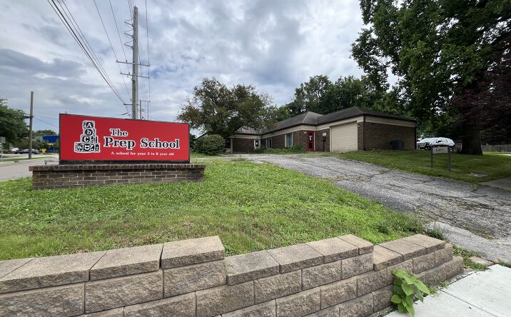 Pictures of Office, Special Purpose property located at 525 W 17th St, Bloomington, IN 47404 for sales - image #1