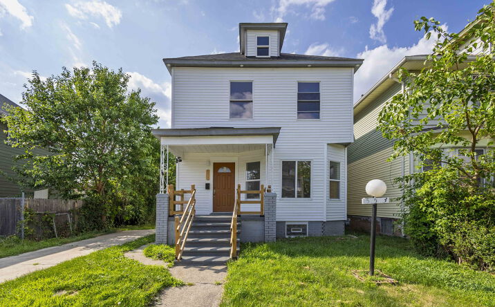 Pictures of Multifamily property located at 553 Belmont Street, Detroit, MI 48202 for sales - image #1