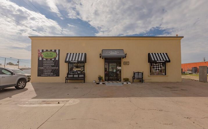 Pictures of Retail property located at 801 2nd St, Odessa, TX 79763 for sales - image #1