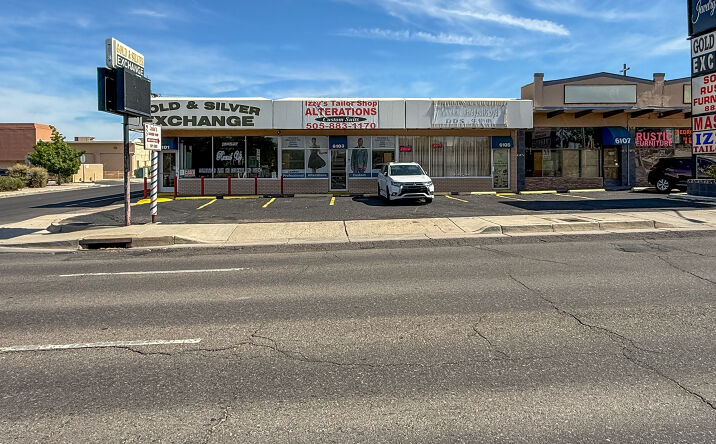 Pictures of Retail property located at 6101 Menaul Blvd NE, Albuquerque, NM 87110 for sales - image #1