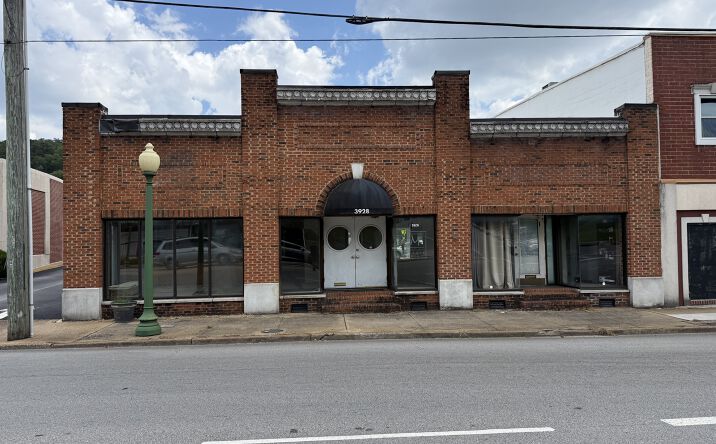 Pictures of Office, Retail property located at 3928 Dayton Blvd, Red Bank, TN 37415 for sales - image #1