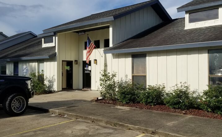 Pictures of Office property located at 1034 E Worthey St, Gonzales, LA 70737 for sales - image #1
