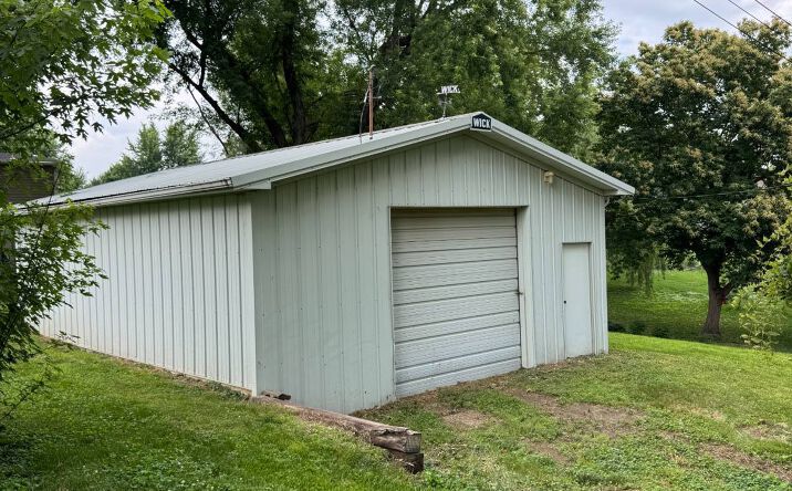 Pictures of Land property located at 308 Davis St, Mound City, MO 64470 for sales - image #1