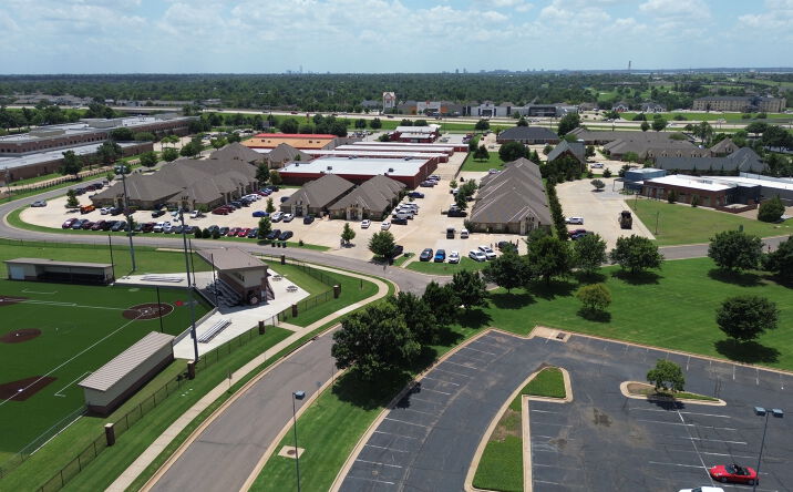 Pictures of Office property located at 13913 Technology Dr, Oklahoma City, OK 73134 for sales - image #1