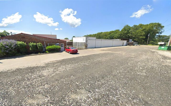Pictures of Industrial, Retail property located at 196 Jagger Path A, Southampton, NY 11977 for sales - image #1