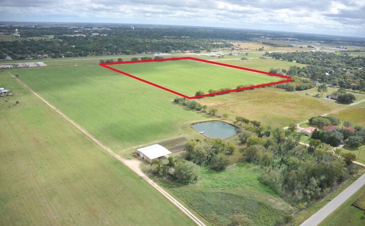 Pictures of Land property located at Nordeen St, El Campo, TX 77437 for sales - image #1