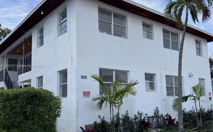 Pictures of Multifamily property located at 950 79th Ter, Miami Beach, FL 33141 for sales - image #1
