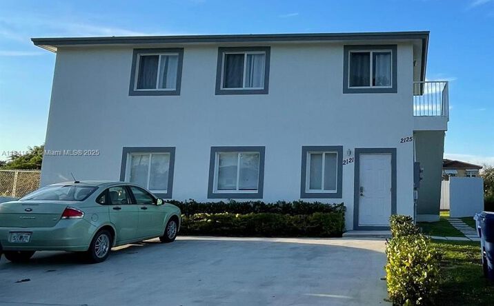 Pictures of Multifamily property located at 2121-2125 NW 72nd St, Miami, FL 33147 for sales - image #1